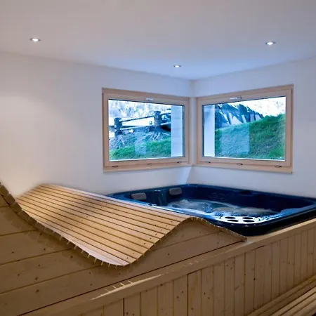 Panorama Chalet Stunning Glacial Views And Majestic Dom Peaks 萨斯费