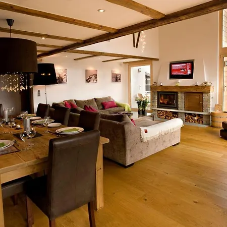 Panorama Chalet Stunning Glacial Views And Majestic Dom Peaks 萨斯费